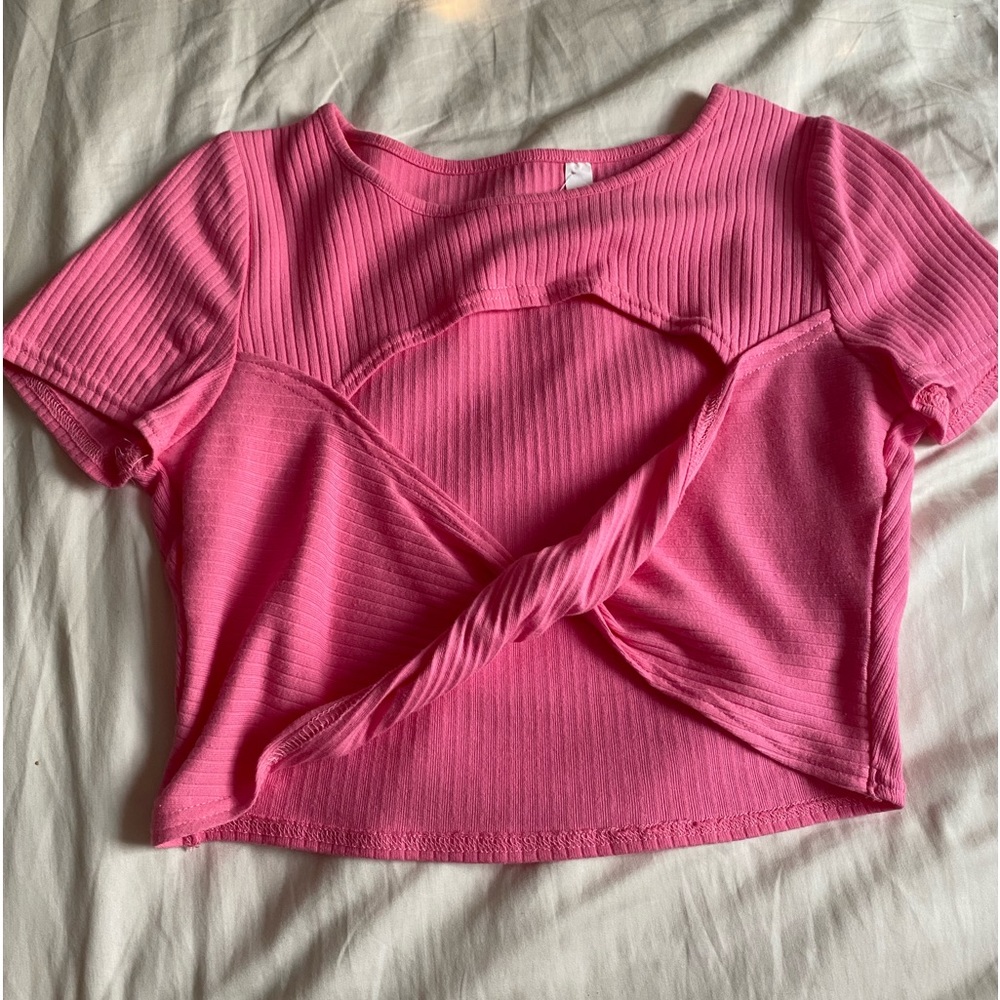 Pacsun textured crop top • size: medium • color: pink